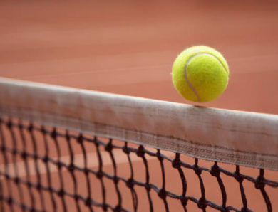 Problèmes courants et solutions pour la Maintenance court de tennis en Terre Battue Louveciennes