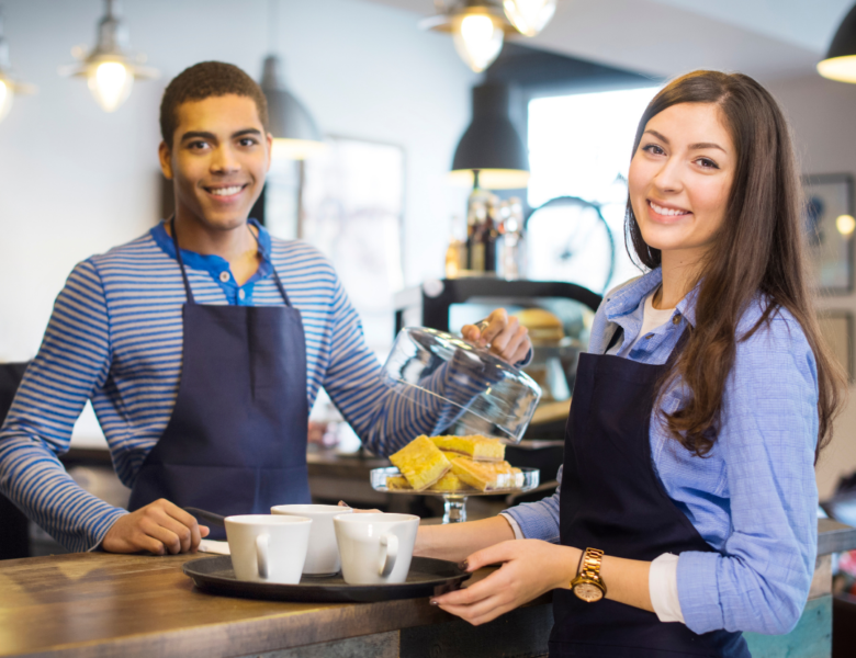 Quels sont les avantages et inconvénients de travailler dans la restauration en tant qu’étudiant à Lyon ?