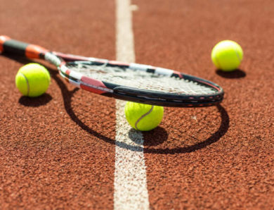 Pourquoi un constructeur de terrain de tennis utilise-t-il des matériaux écologiques ?