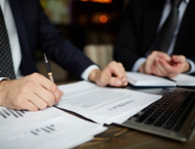 Un huissier de justice à Lyon peut-il intervenir pour constater du harcèlement au travail ?