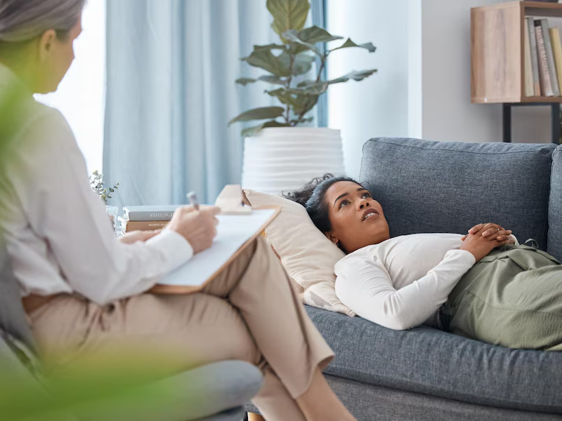 Peut-on suivre l’hypnose contre le stress à Lyon même si l’on n’a jamais fait d’hypnose auparavant ?