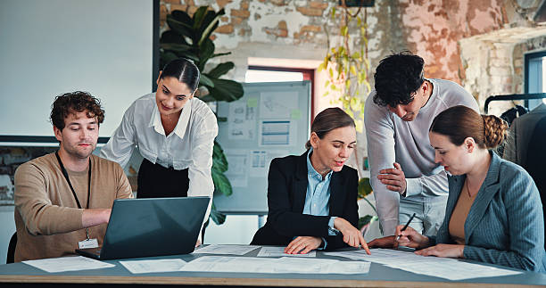 Identité visuelle entreprise Paris : Comment concevoir une charte efficace en 5 points essentiels ?