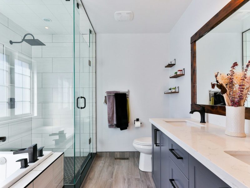 Rénovation salle de bain à Miribel : guide complet pour une transformation moderne et durable
