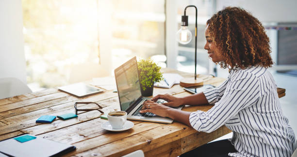 Comment un branding B2B Lyon améliore-t-il 3 leviers puissants de crédibilité ?