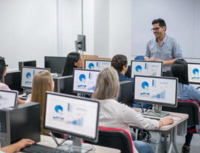 À qui s’adresser pour une plateforme web Paris avec 10 fonctionnalités efficaces ?