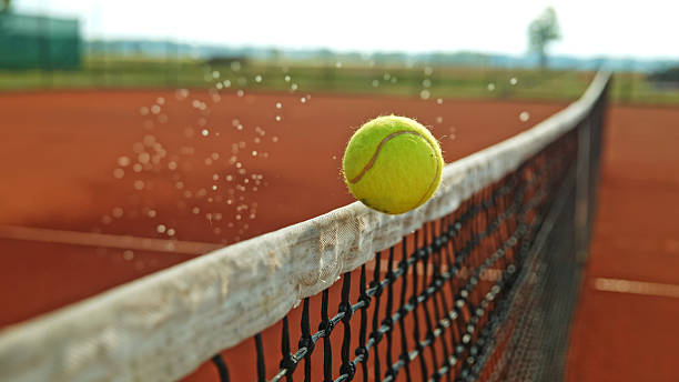 Pourquoi la construction court de tennis terre battue à Toulon reste-t-elle appréciée par les joueurs confirmés ?