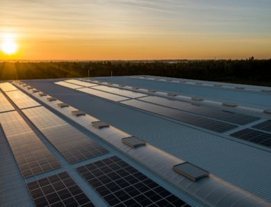 Pourquoi réaliser un Nettoyage de panneaux solaires à Genève après l&rsquo;hiver ?